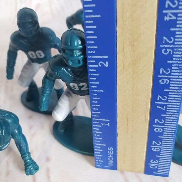 2002 Kaskey Lot of 10 Teal Green & White Mini Football Players Figures Toyes - Picture 6 of 8